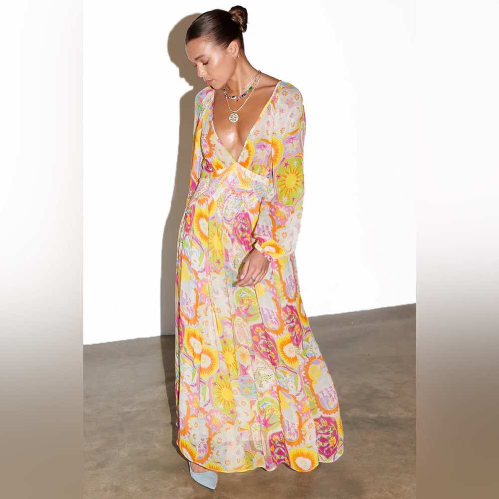 Never Fully Dressed Mosaic Reign Dress in Size US 14